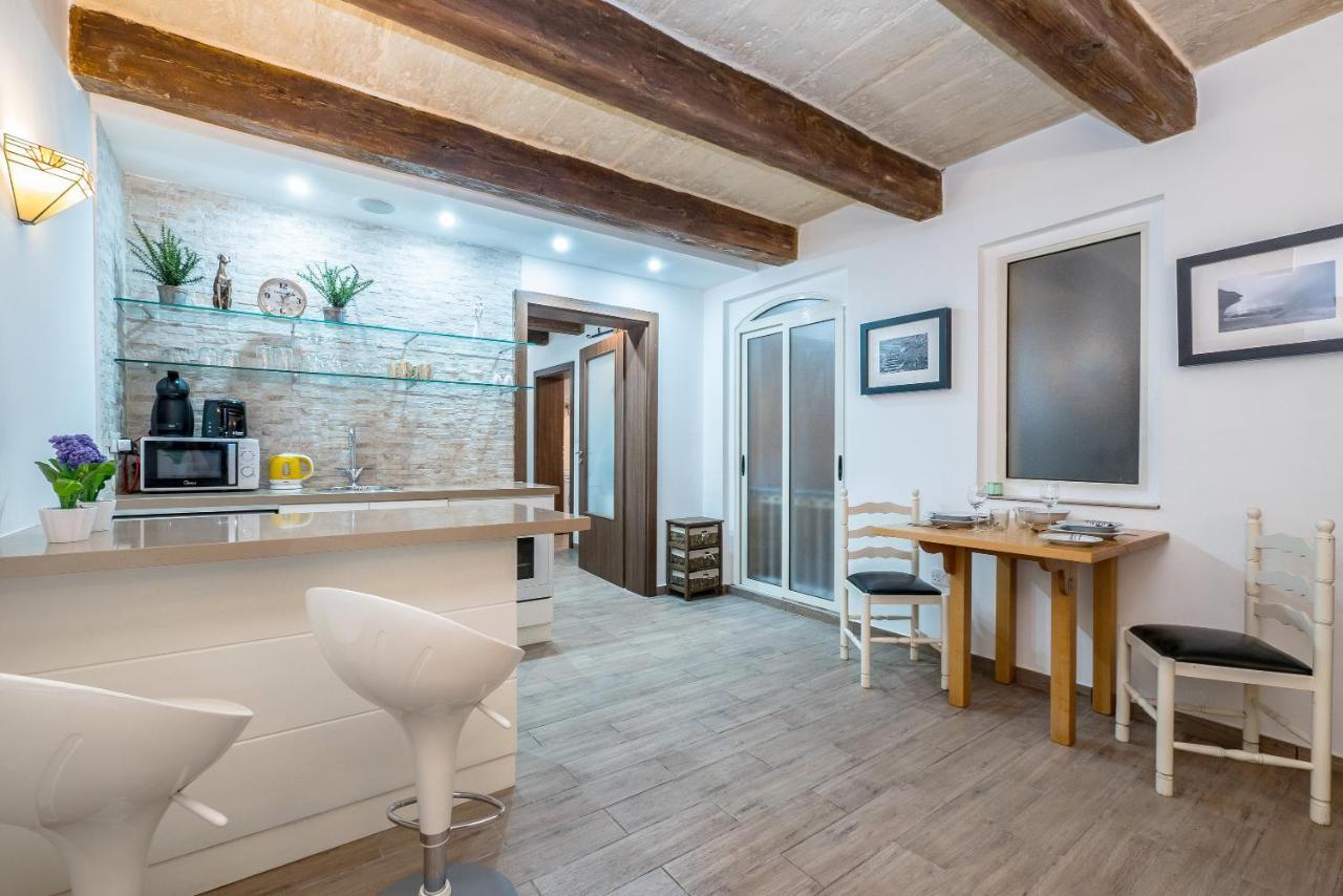 Valletta Main Street Apartment Deluxe Zewnętrze zdjęcie